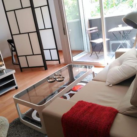 Stylish Flat, 2 Bathrooms And Swimming Pool, Next To The Beach! Сант Адриа де Бесос Екстериор снимка