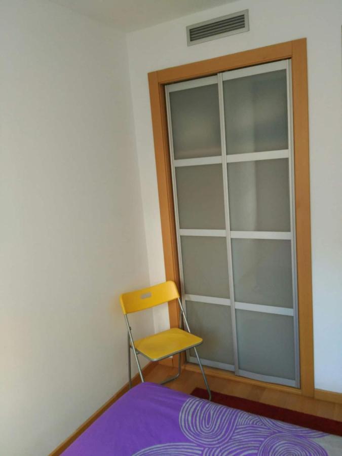 Stylish Flat, 2 Bathrooms And Swimming Pool, Next To The Beach! Сант Адриа де Бесос Екстериор снимка