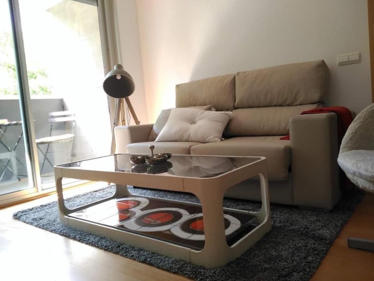Stylish Flat, 2 Bathrooms And Swimming Pool, Next To The Beach! Сант Адриа де Бесос Екстериор снимка