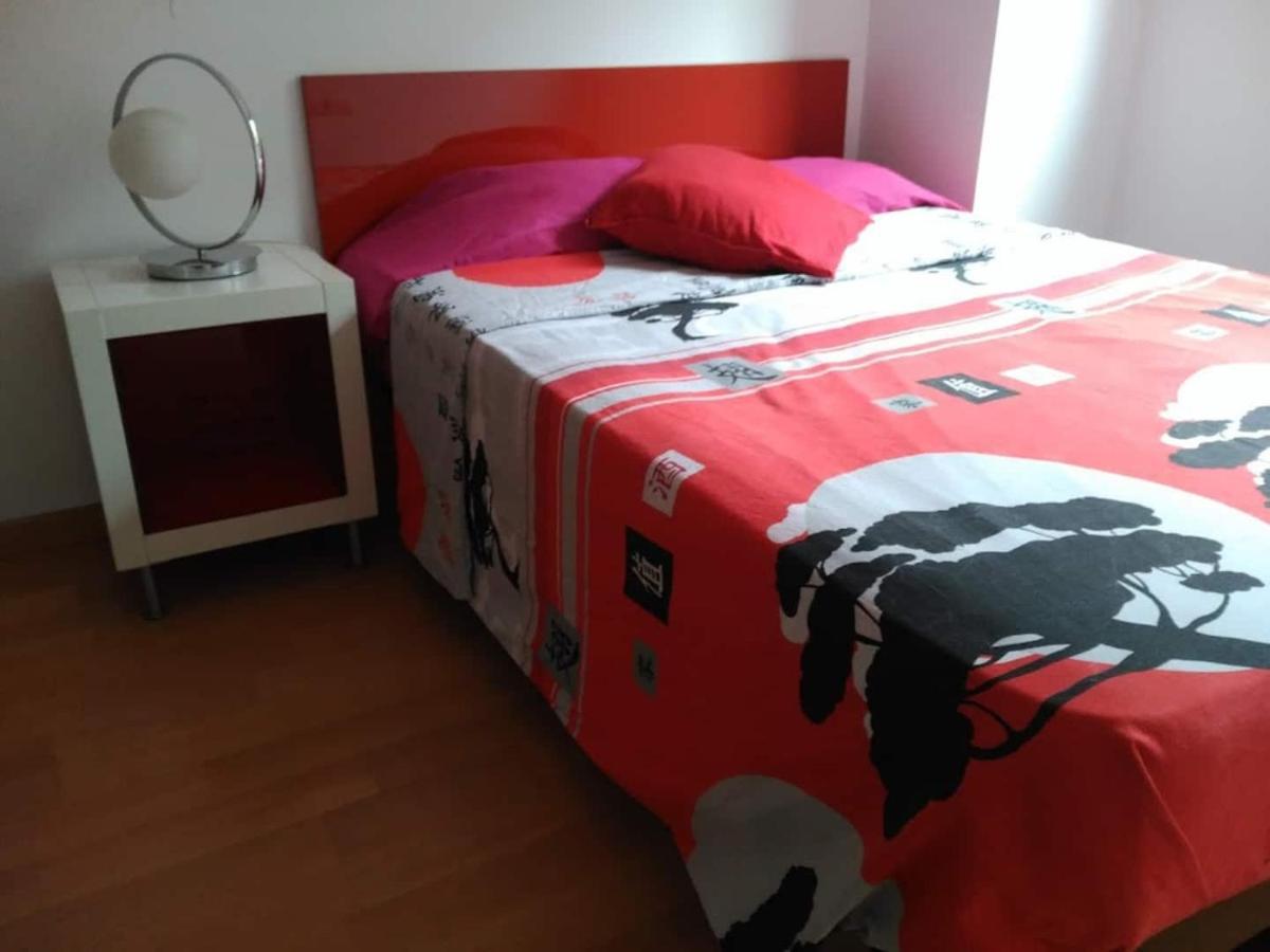 Stylish Flat, 2 Bathrooms And Swimming Pool, Next To The Beach! Сант Адриа де Бесос Екстериор снимка