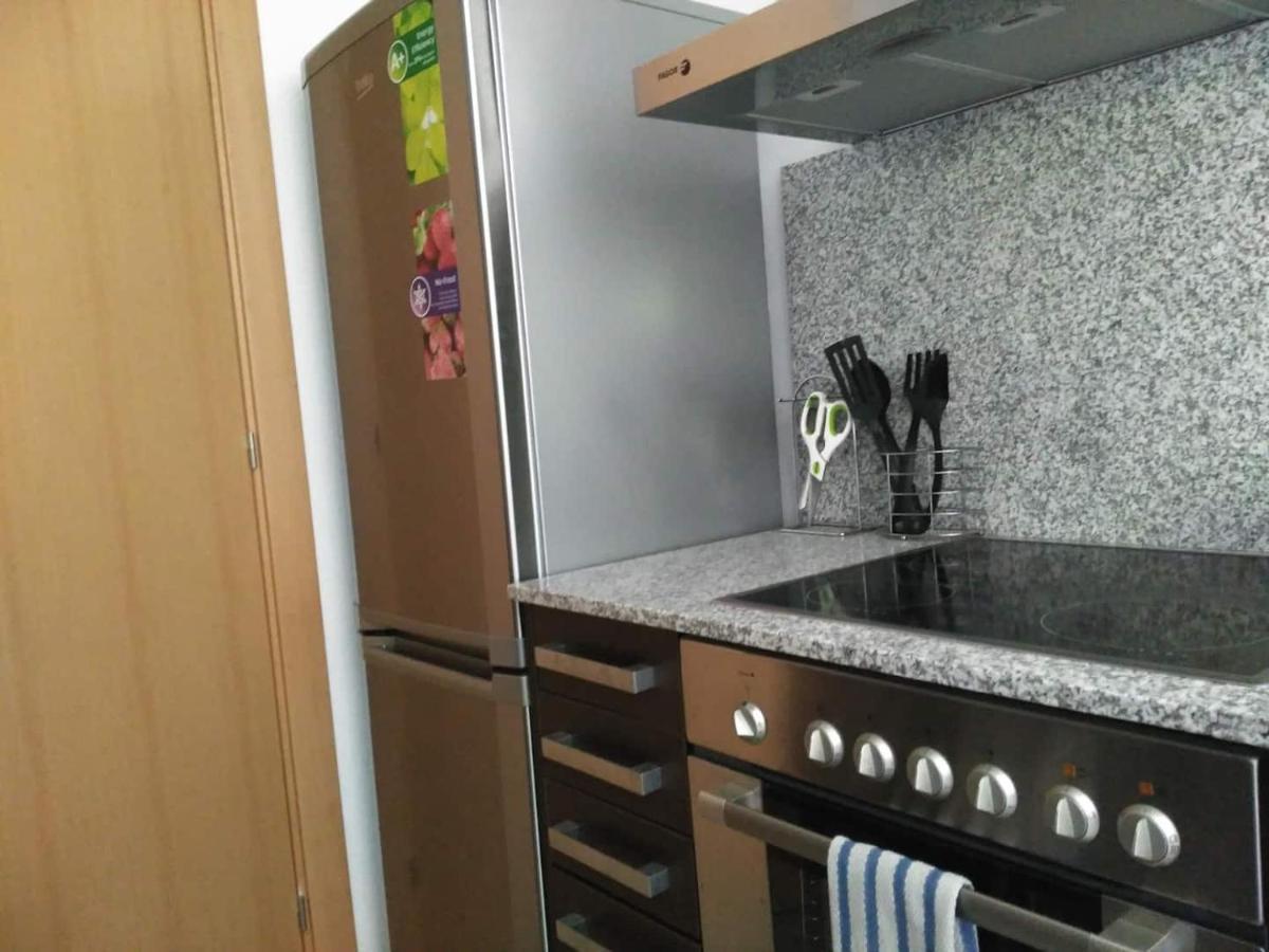 Stylish Flat, 2 Bathrooms And Swimming Pool, Next To The Beach! Сант Адриа де Бесос Екстериор снимка