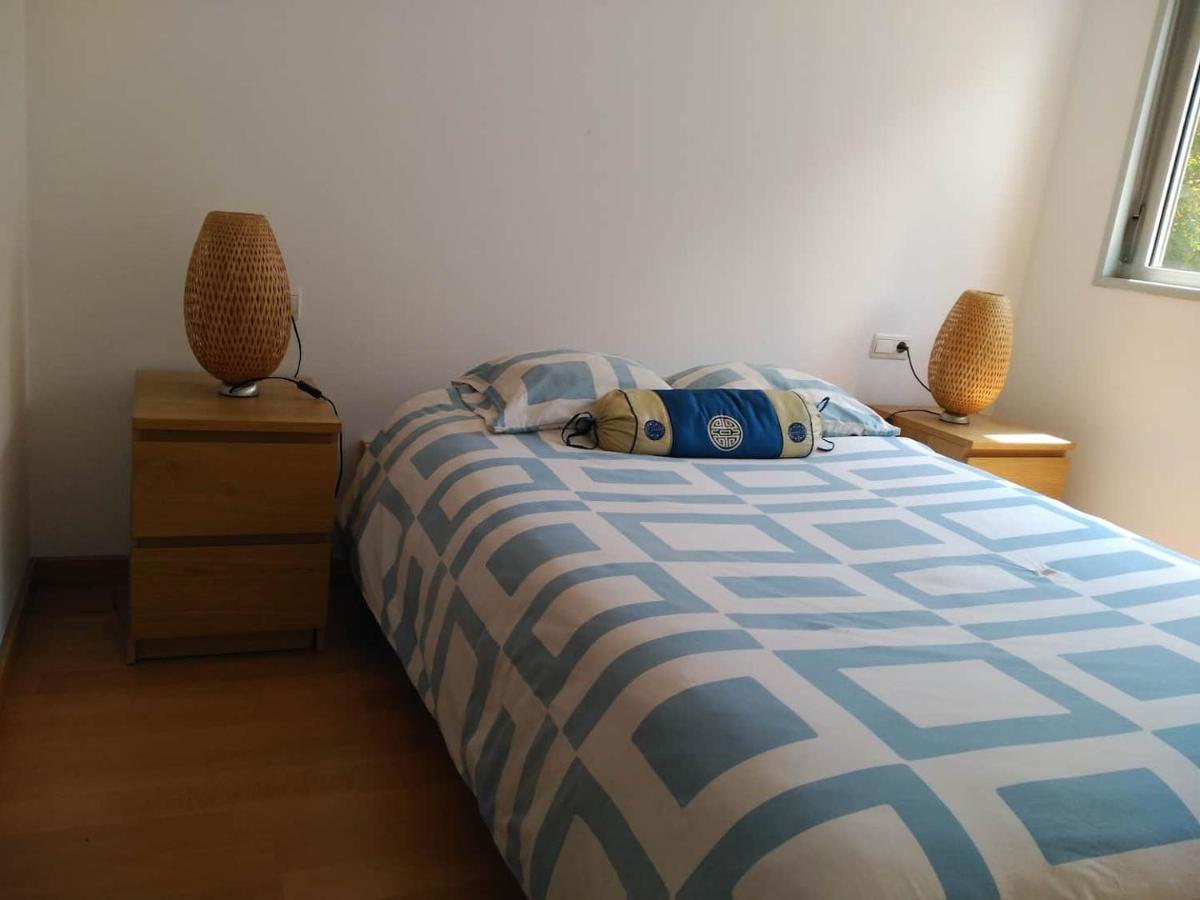 Stylish Flat, 2 Bathrooms And Swimming Pool, Next To The Beach! Сант Адриа де Бесос Екстериор снимка