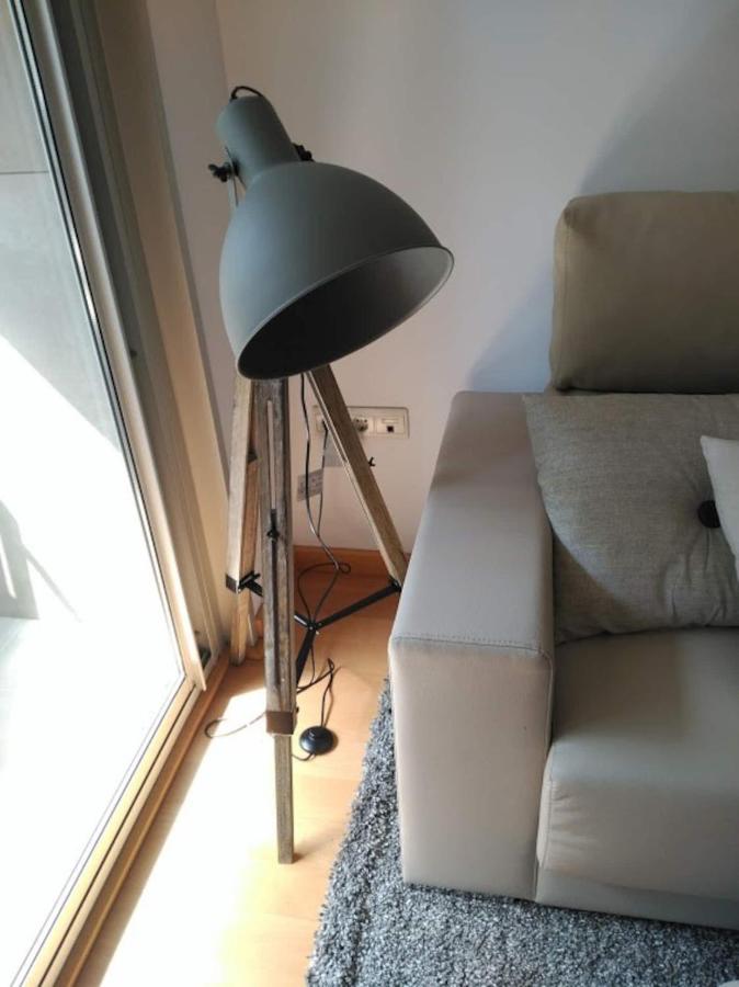 Stylish Flat, 2 Bathrooms And Swimming Pool, Next To The Beach! Сант Адриа де Бесос Екстериор снимка